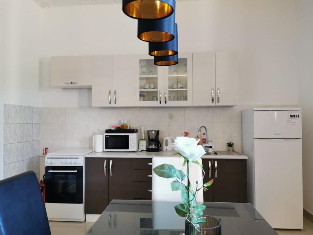 Priska Apartment Kaštela Extérieur photo