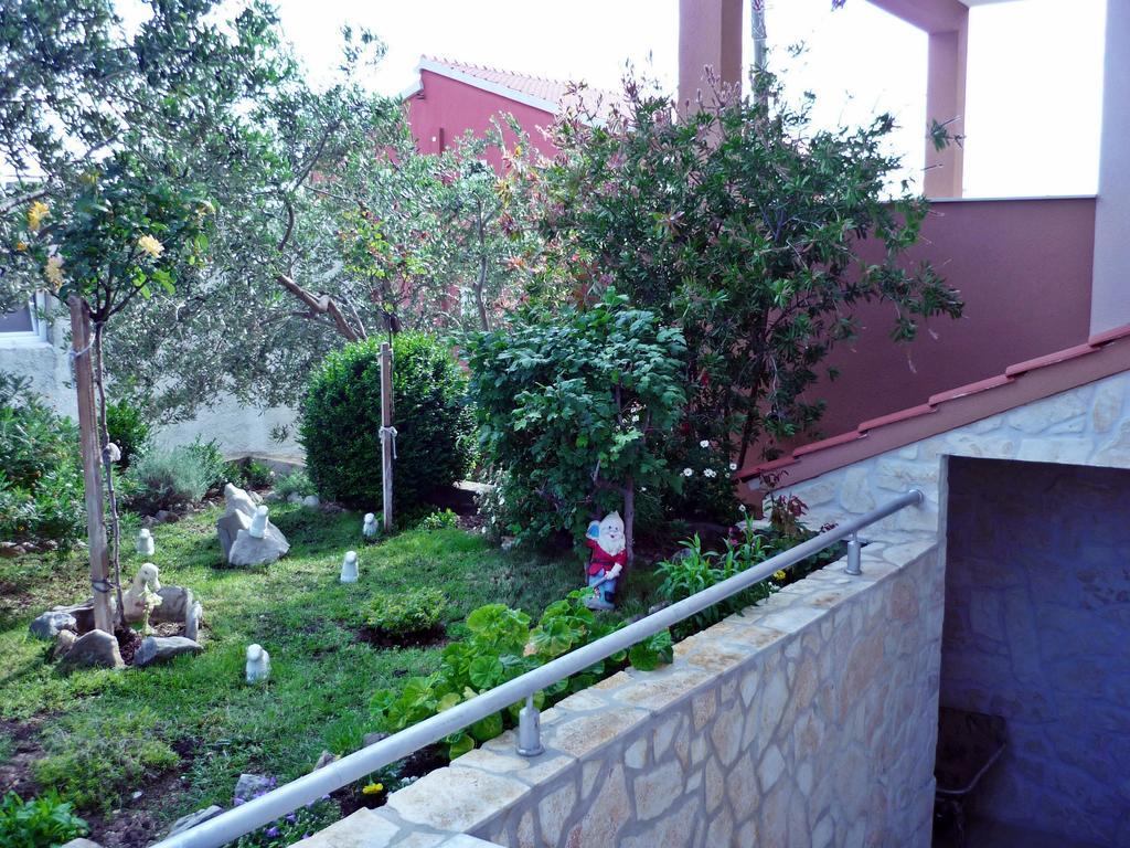 Priska Apartment Kaštela Extérieur photo